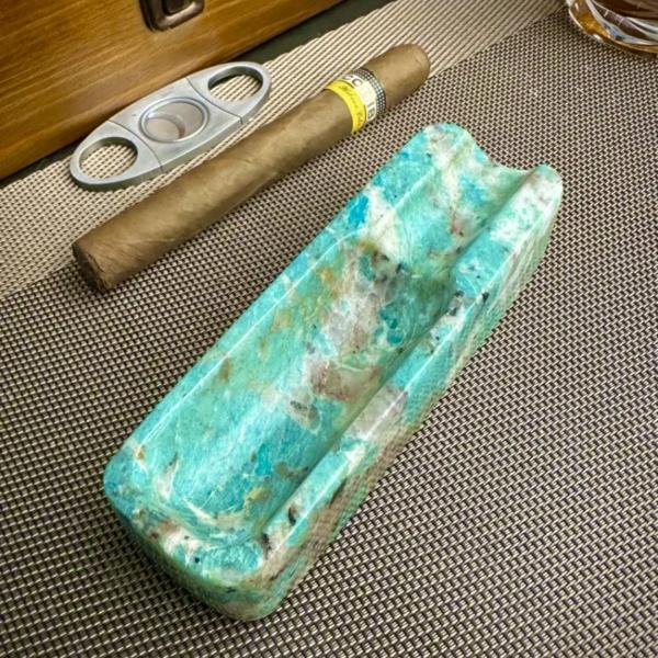Cenicero de piedra verde de Brasil, cenicero para cigarros, resistente al calor artístico