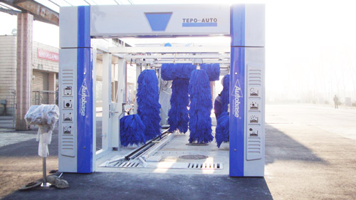 Tunnel car wash systems with import brush without hurting paint