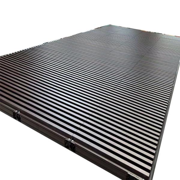 Porte de garage sectionnelle en aluminium de haute durabilité avec ventilation facultative