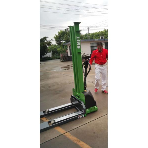 300.000kg Package Gross Weight Self Lifting Stacker Semi Electric and Full Electric