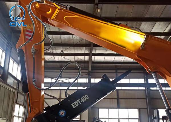 Yellow Colour Wheel Crawler Excavator Backhoe 0.3m3 Bucket Capacity 2200rpm