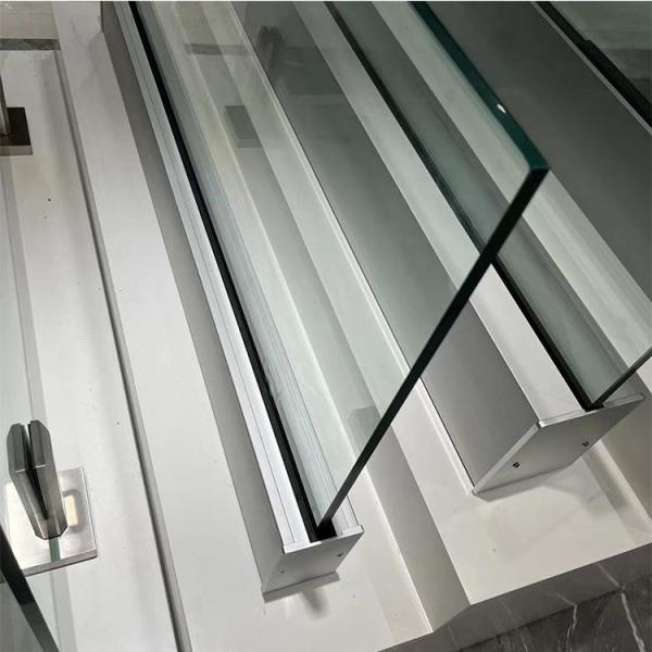 Anti Typhoon Hurricane Outdoor Frameless Glass Balustrade 10-20mm Thickness