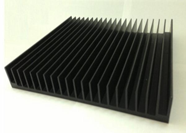 L'oxydation anodique en noir a expulsé les radiateurs en aluminium 500V carré - 800V