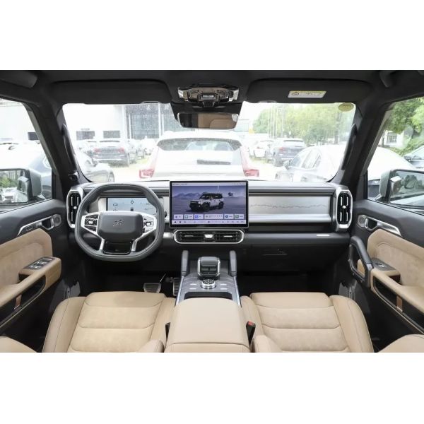 JETOUR Traveller Mid-size SUV with 250-300PS Power AWD Drive and Panoramic Sunroof