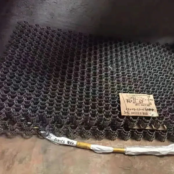Stainless Steel Hexagonal Wire Mesh Tortoise Shell Net with Grade 304 Twill Weave for Boiler Application