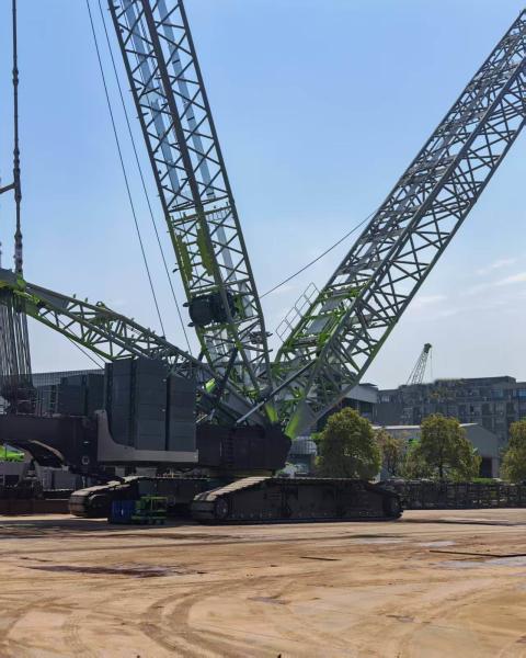 2024 Zoomlion ZCC18000-1 Crawler Crane 120m Super-Light Main Boom National VI Standard 1800t for Mission