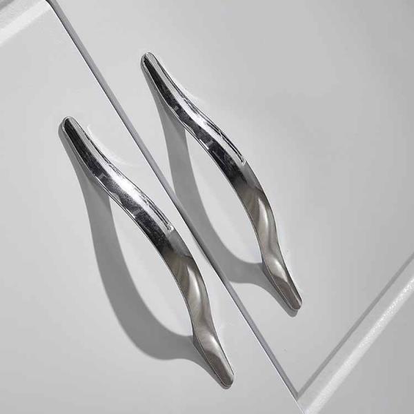 Европейский шкаф одежд вешалки 80*50*180cm металла стиля деревянный