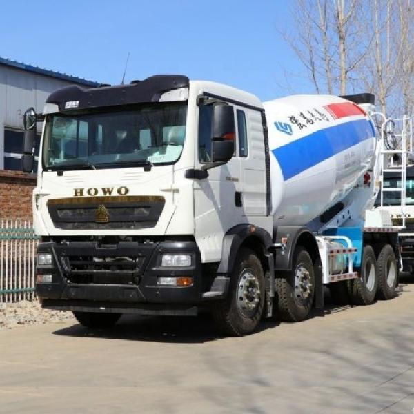 7.98 Square Concrete Mixer Truck with 6x4 8x4 Chassis Sinotruk HOWO TX 350 HP Diesel Fuel