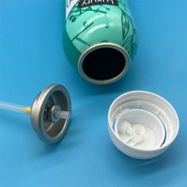 Dry Shampoo Valve Designed for Even Coverage & Less Waste