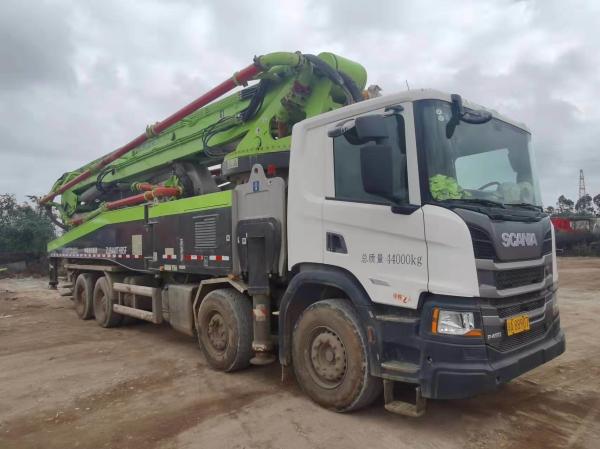 120m 178 Productivité ZLJ5440THB Zoomlion 63m pompe à remorque d'occasion