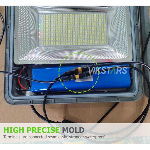 600w 800w Luces de inundación solares Iluminación de estadios Iluminación al aire libre Reflectores solares de alta potencia