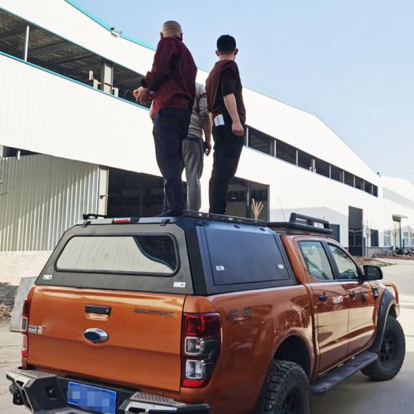 El Tonneau auto de acero negro del coche camión cubre a Ford Ranger Toyota Hilux