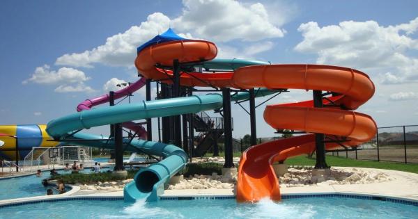 OEM Parque de diversões ao ar livre Jogos aquáticos para crianças Acessórios Slide de fibra de vidro