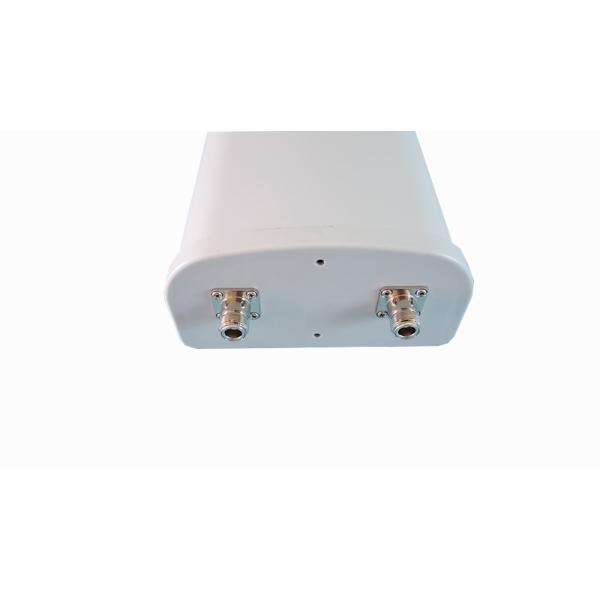 Low VSWR Board Outdoor Directional Antenna With PVC Cover Material 5.8G