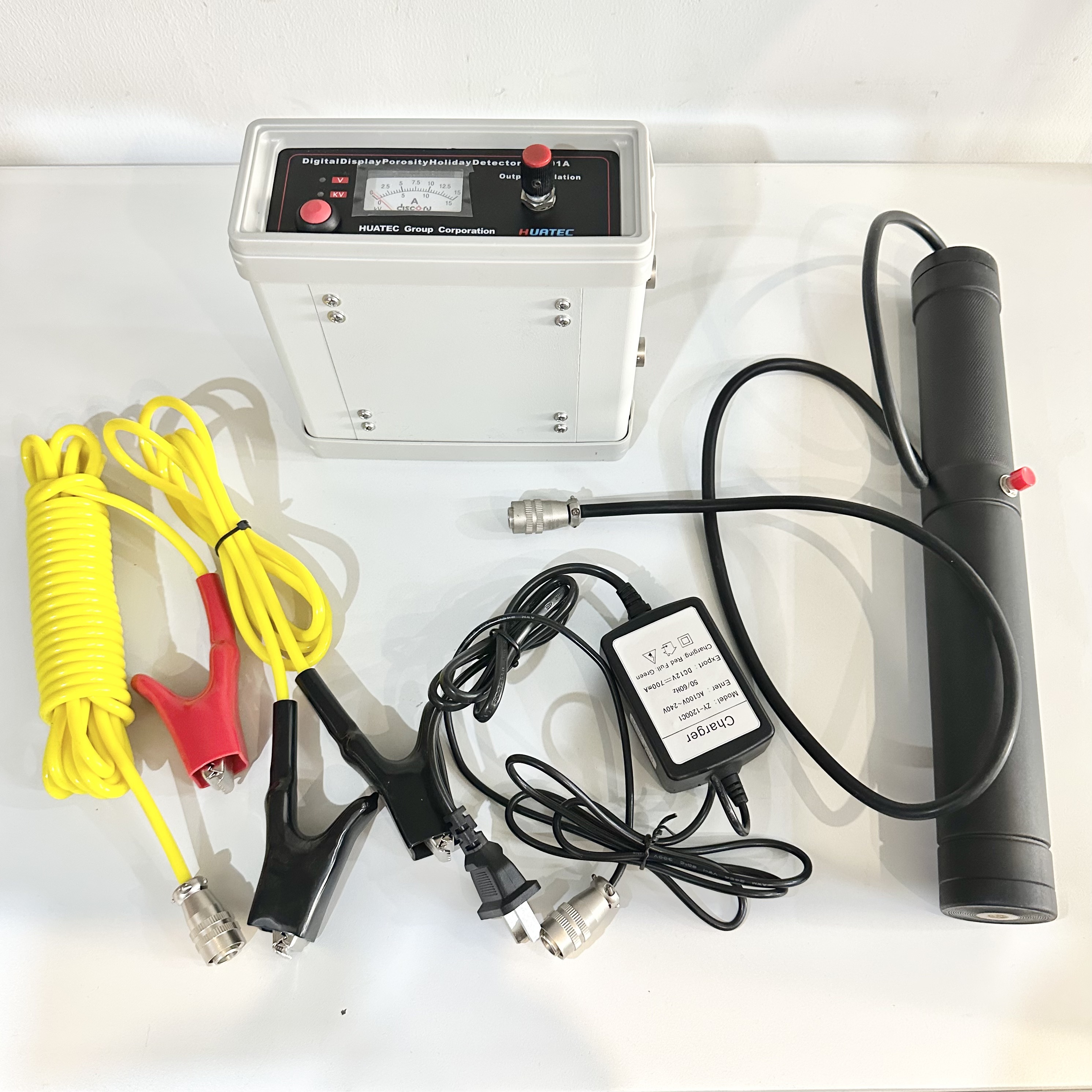 HD-201A/B/C Low Power Digital Display Holiday Detector 0.03-10mm Coating Porosity Flaw Detector for Oil Gas Pipeline Hull Coating Inspection