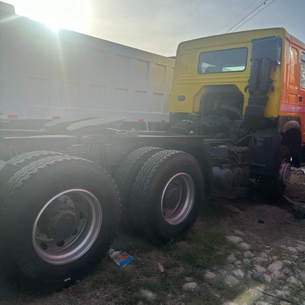 30T Used Tractor Trailer Sinotruck 380hp Shacman F3000 6x4  manual diesel