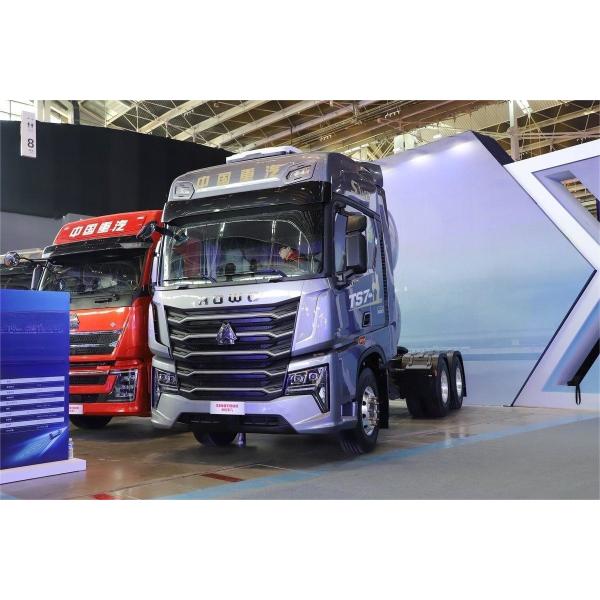 HOWO TS7 Heavy Truck 700HP 6X4 Hydraulic Buffer LNG Automatic Transmission High Roof Tractor