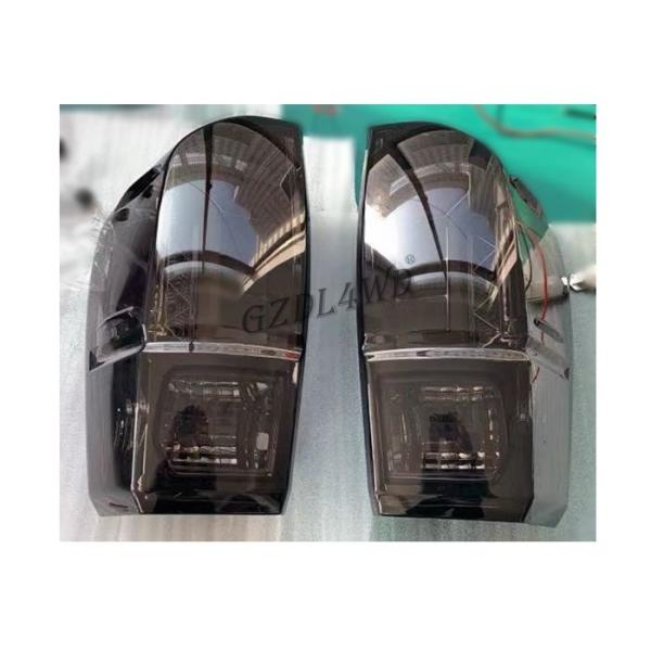 トヨタ・タコマ2016年- 2018の付属品のためのカーボン ブラックLEDの後部尾ライト