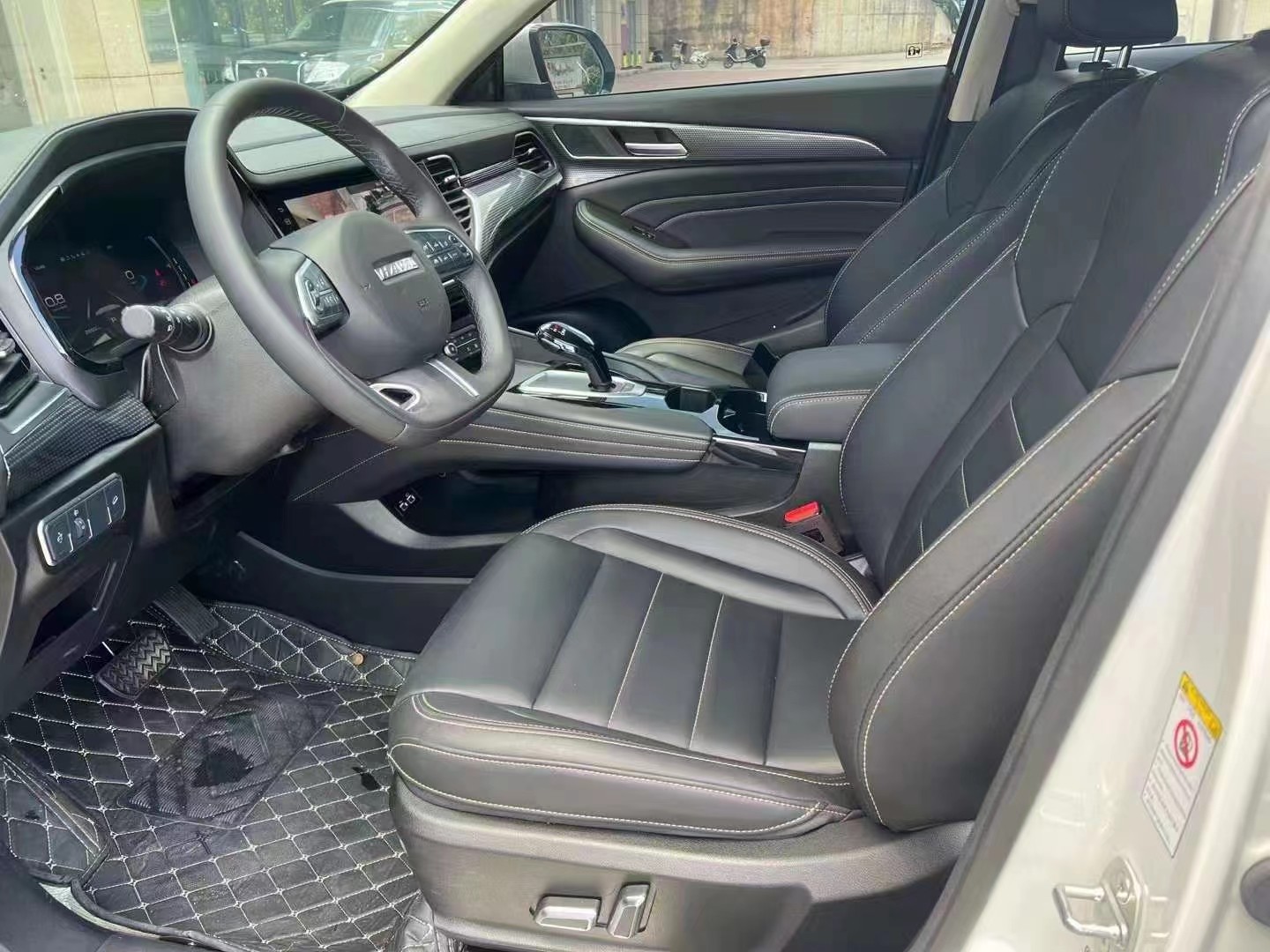 Крыша с окошком автоматических удобных SUV автомобилей Haval F7x 2021 1.5T панорамная