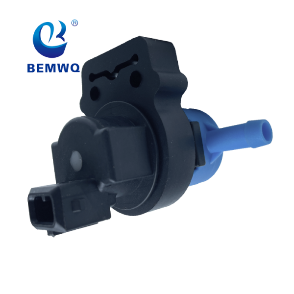 0004708593 1404700093 0004708893 Mercedes Benz Engine Parts Breather Valve for M272