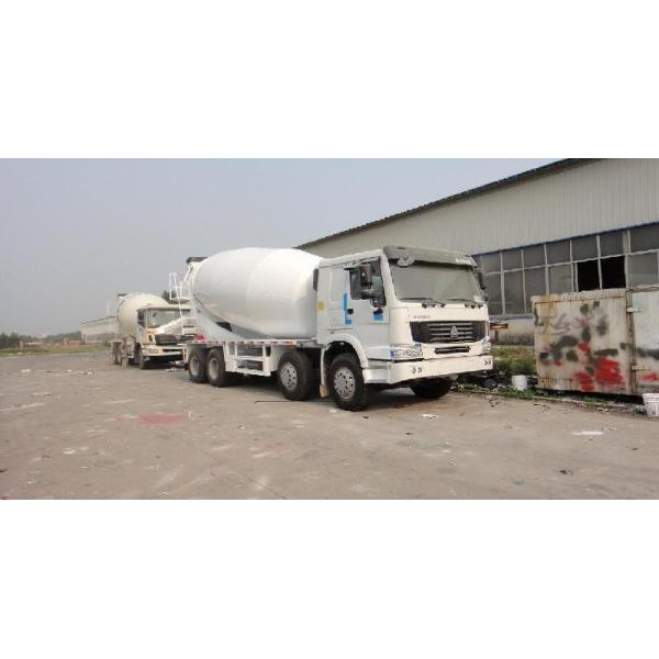HOWO 9cbm Concrete Mixer Truck 371 HP With Eton Mixer Pump White