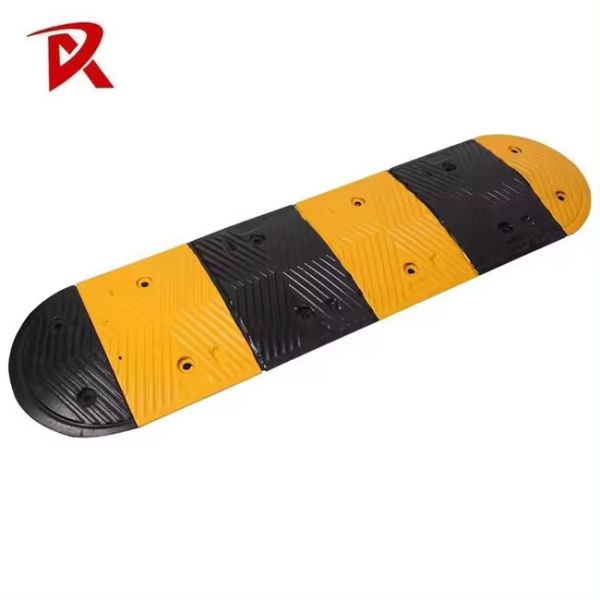 20 Years Yellow & Black Rubber Speed Hump Steel Speed Bump for Roadway Application