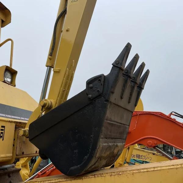 Japanese Used 3 Ton Mini Excavator PC30 PC40 PC55 Machine Weight 4000 kg in Japan