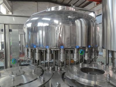 Máquina de engarrafamento automática 500ml da água para a garrafa do ANIMAL DE ESTIMAÇÃO do suco