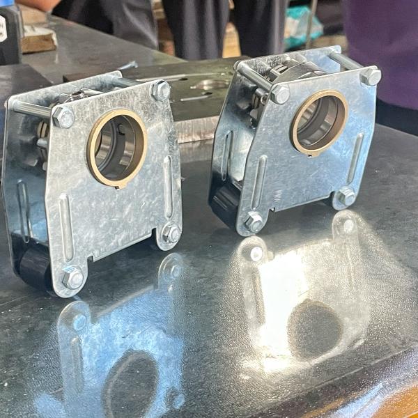 Système de transmission de vitres de serre de haute précision