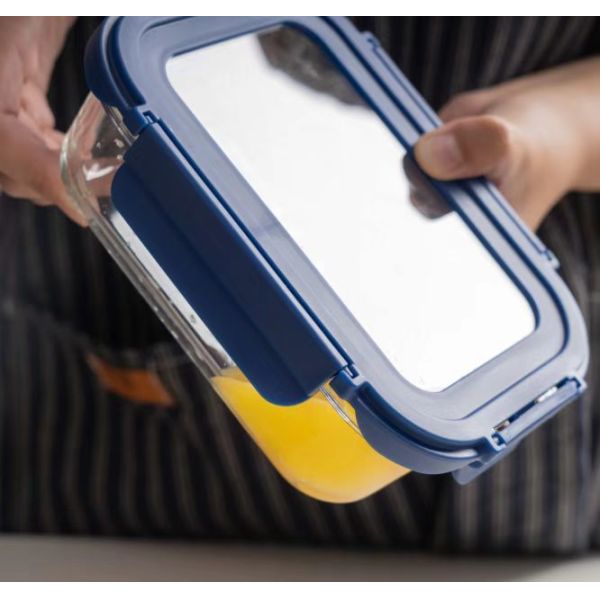 IKOO Glass Containers Supplier Leak Proof Airtight Borosilicate Glass Food Storage Container Microwave Safe with Silicone Sleeve
