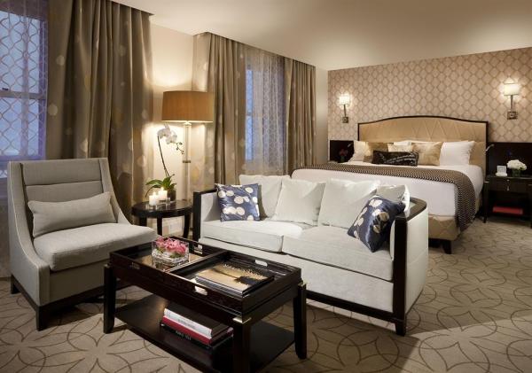 Leather King Size Bed Hotel Furniture Set / 5 Star Hotel Furniture