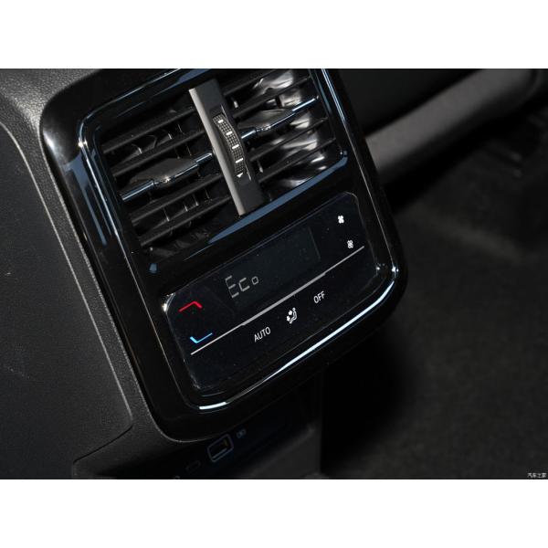 2023 Model VW Passat PHEV Long Battery Life Luxury Sedan for Customer Requirements