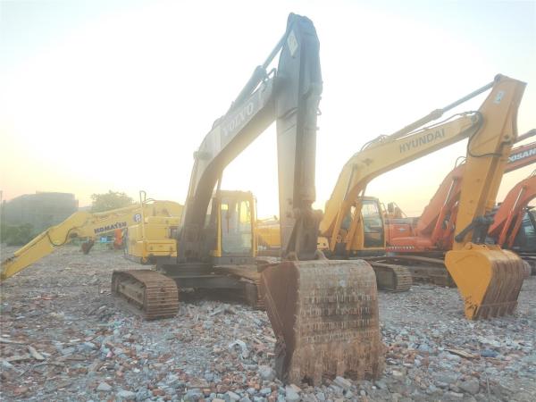                  Used 21 Ton Volvo Ec210 Excavator on Promotion, Volvo Hydraulic Crawler Excavator Ec140 Ec210 Digger Good Condition Cheap Price for Sale             