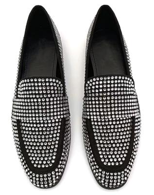 Sapatos clássicos, com estilo, confortáveis, elegantes, para todas as estações.