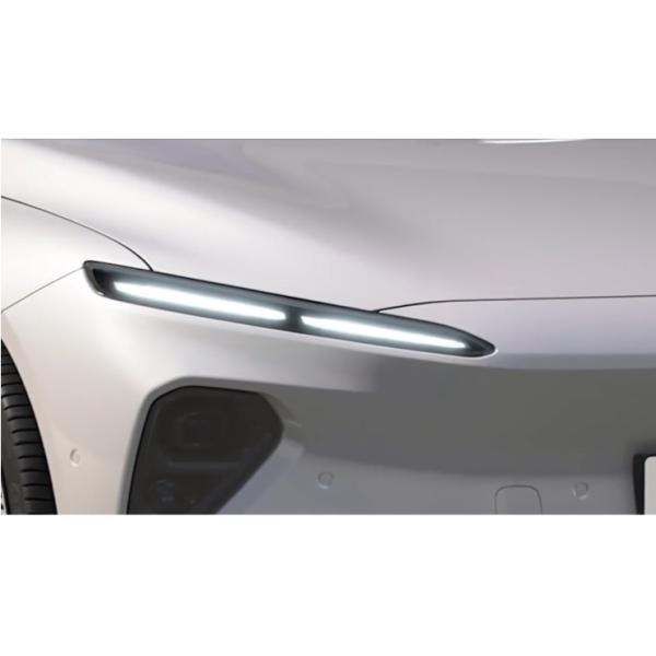 NIO ET7 Deep Space Black 4-Door 5-Seater Electric Sedan with Embracing Cockpit Concept