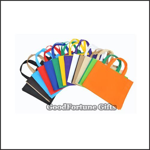 Customed promotional high quanlity non woven handbag shopping bag printed logo