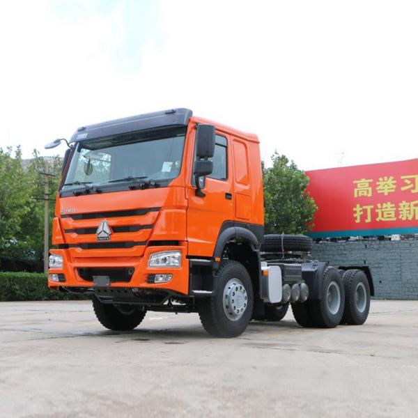 High Capacity 371HP Sinotruck HOWO 4X2 6X4 Terminal Tractor Truck for Transportation