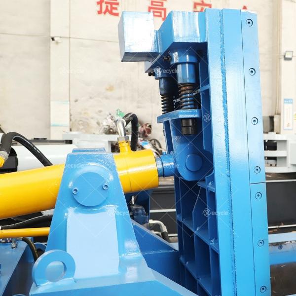 Compressão de sucata de metal com compressor de reciclagem de pressão de metal totalmente automático