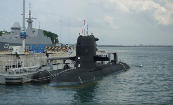 High Pressure Submarine Fenders Pneumatic Yokohama Fender For Ship Berthing