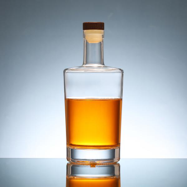 Cork Top 500ml Glass Bottle for Vodka Liquor OEM Welcome