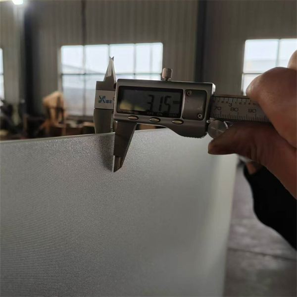 Solid Clear Photovoltaic Glass Impact Resistant Solar Thermal Glass Customized