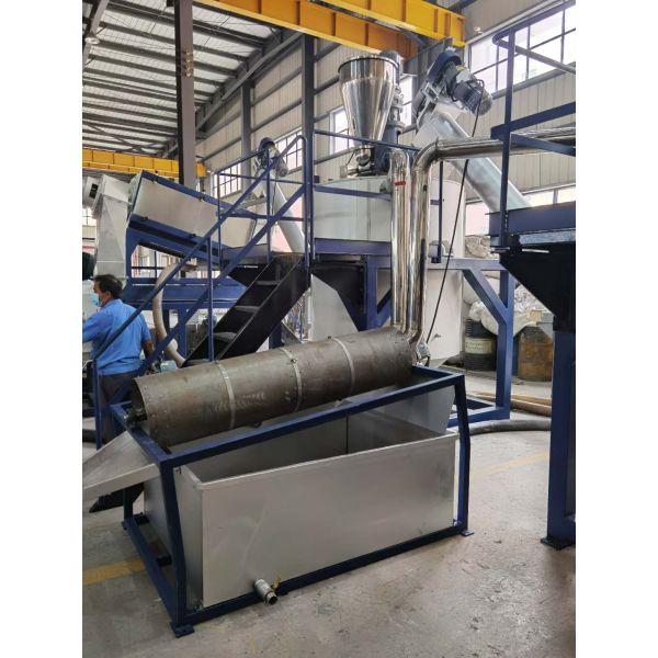 Plastic Washing Recycling Machine Designed for PET Bottle Flakes Production with Complete Separation and Washing Systems