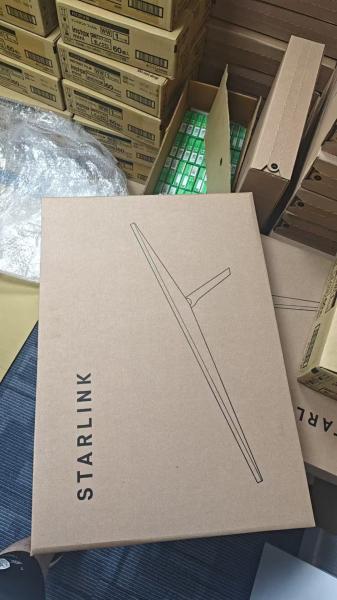 STARLINK REV4 Comunicaciones inalámbricas por satélite de EE.UU. a todo el mundo X con el enrutador rectangular y el adaptador de tubería