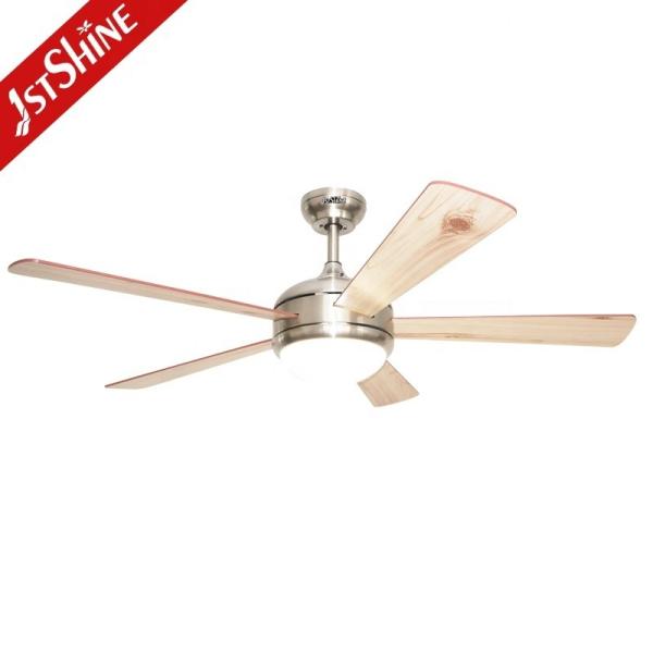 Material do corpo da lâmpada de metal Ventilador de teto de 52 polegadas com controle remoto e rotação de 360 graus