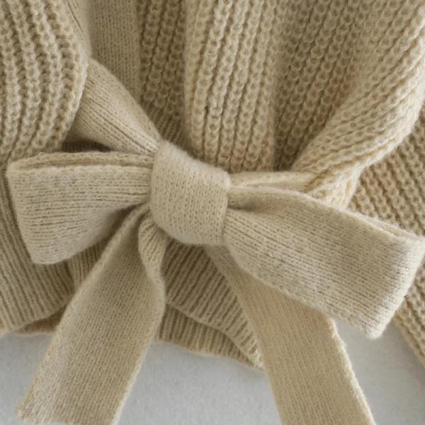 Чистые дамы цвета шнуруют вверх вяжут свитер рукава фонарика осени весны свитера