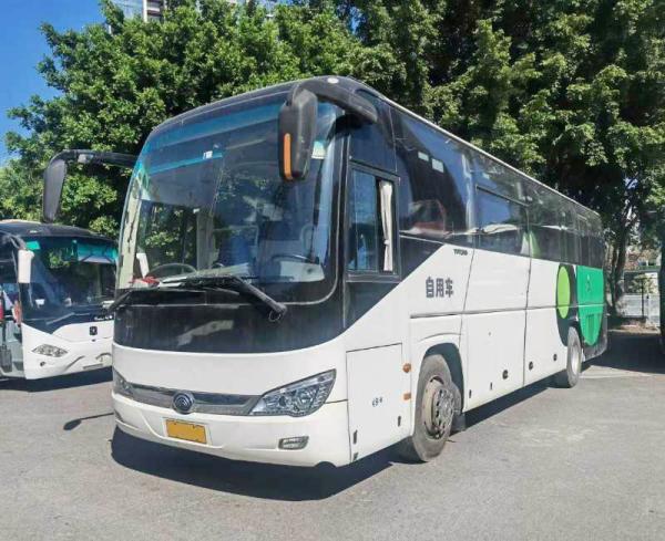 Treinador traseiro usado Buses de Yutong do motor do ônibus do passageiro dos assentos do ônibus de excursão ZK6110 49