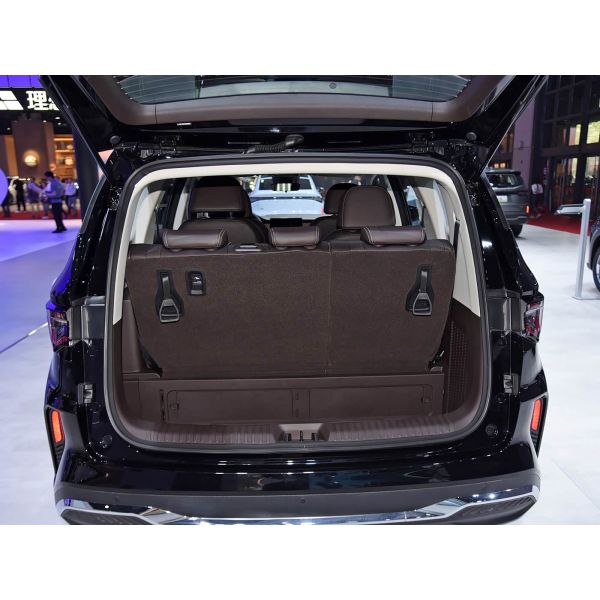 2025 Livan 8 Ruilan 8 Electric MPV 7-Seater 515km Range Fast Charge 0.67h 68.03kWh Battery with 2+2+3 Seating Layout