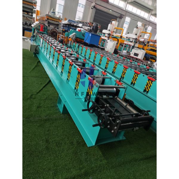PLC Intelligent Ridge Cap Roll Forming Machine 350H Steel Frame 310mm Feeding Width