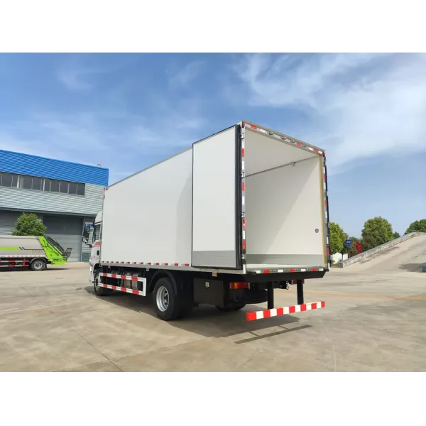30t Insulated Truck Refrigerated Truck Efficient Insulated Transport Truck Fresh Food Transport Truck Fresh Meat Transport Truck
