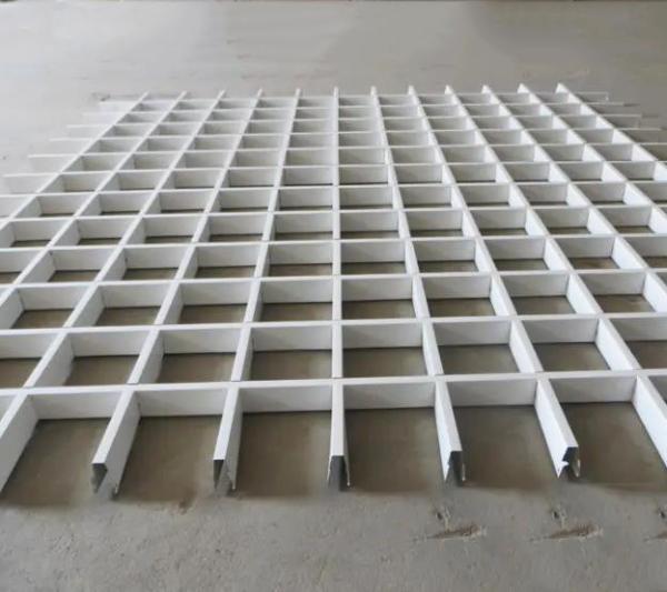 Ventilate Cell Metal Ceiling Tiles Aluminum Black And White Grid Ceiling Decoration